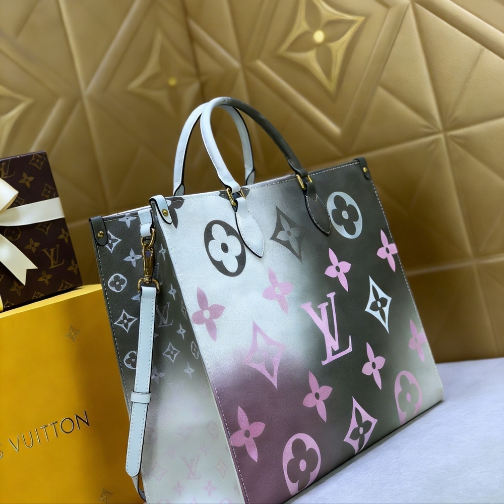 <AUTHENTIC>Louis Vuitton canvas tote bag in White - Picture 3 of 6